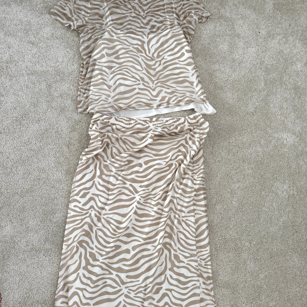 CeCe Beige and White Zebra-Print Matching Set